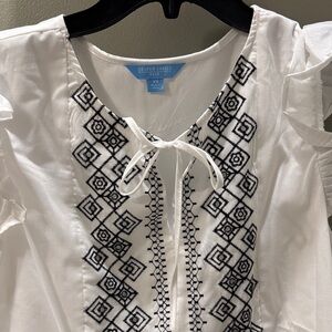 Draper James White Top with Black Geometric Embroidery